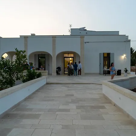 Dimora Caraspi Bed & Breakfast 4*