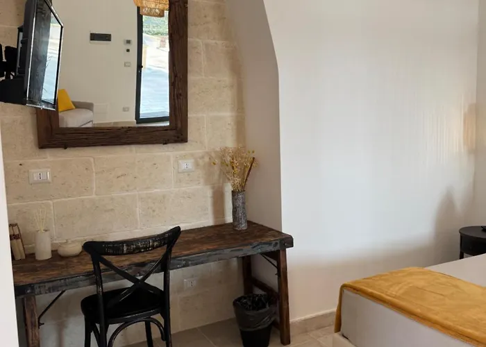 לינה וארוחת בוקר Dimora Caraspi 4*