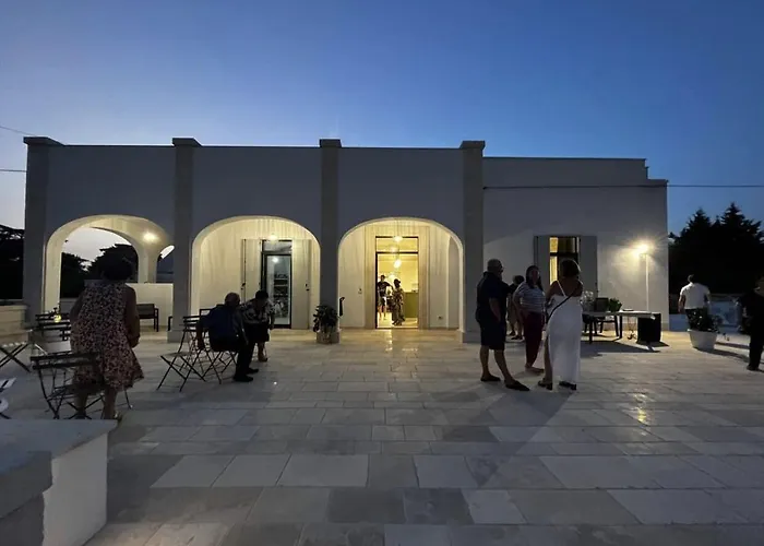 לינה וארוחת בוקר Dimora Caraspi